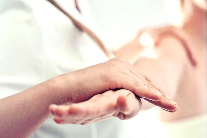 Prueba de kinesiología en consulta - NOVOCEN